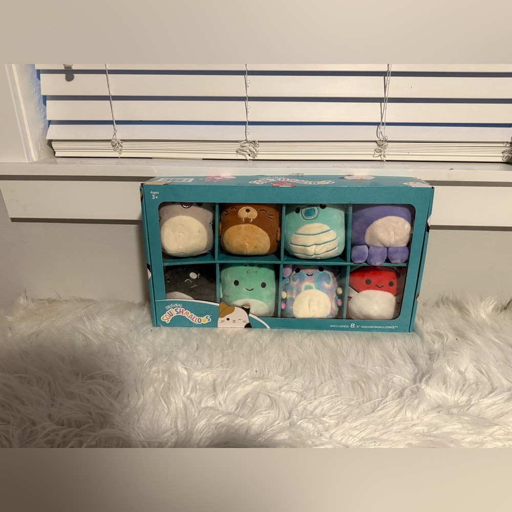 SEA LIFE SQUISHMALLOW SET
NEVER PLAYED WITH
BRAND NEW